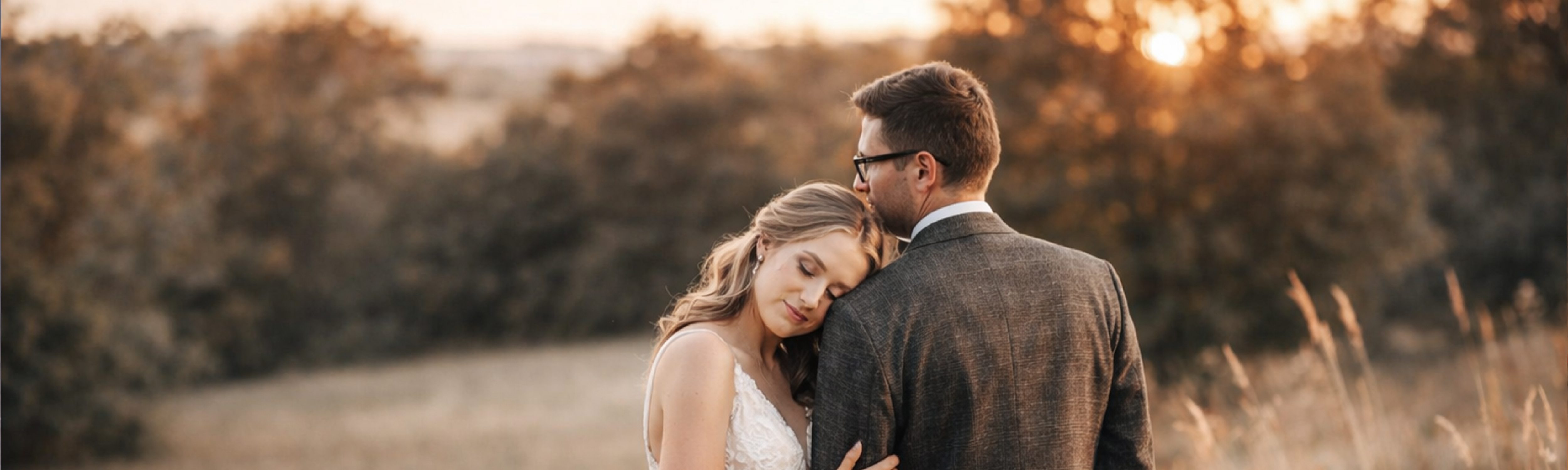 seance-photo-maries-champ-coucher-soleil